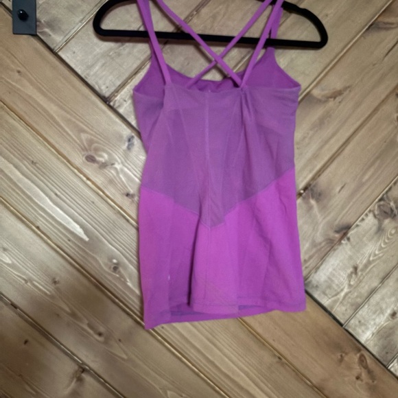 Lululemon Exquisite Tank – Magenta, Size 6, Shelf Bra - Picture 4 of 7